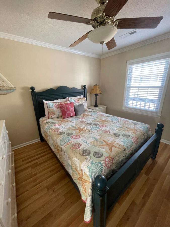 Beach Breeze 3, Pet Friendly, Walking Distance To Atlantic Ocean Free Parking 默特尔比奇 外观 照片