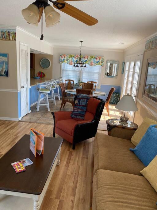 Beach Breeze 3, Pet Friendly, Walking Distance To Atlantic Ocean Free Parking 默特尔比奇 外观 照片